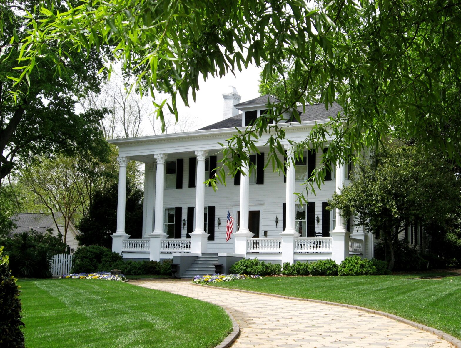 HISTORIC DISTRICT PROPERTIES